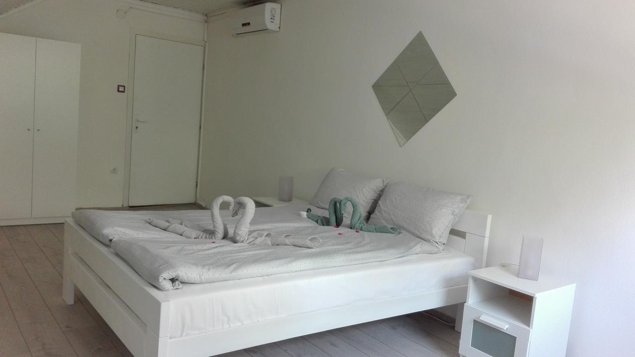 Apartment Dixy Belgrade Exterior photo